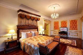 Crowne Plaza Asia Hotel
