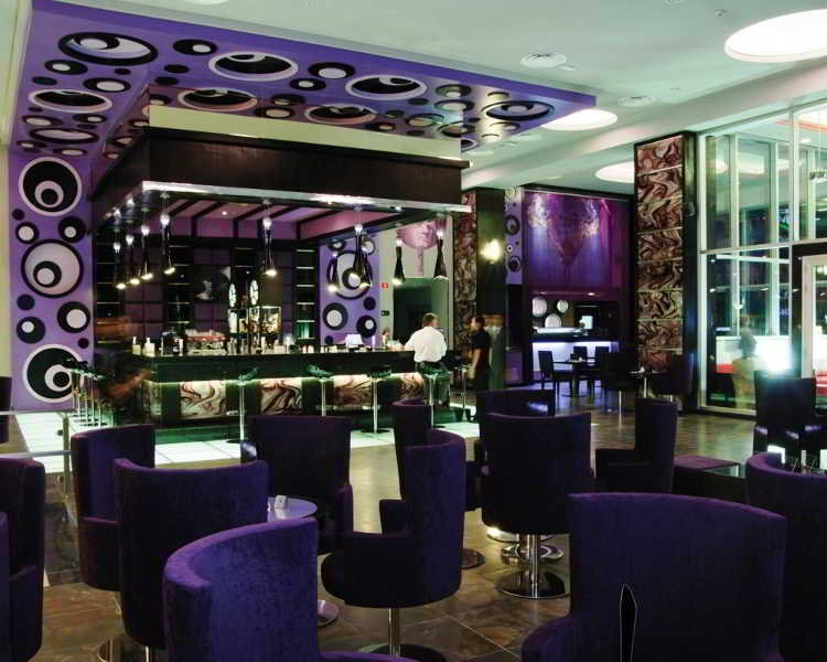 Bar
 di Riu Plaza Panama