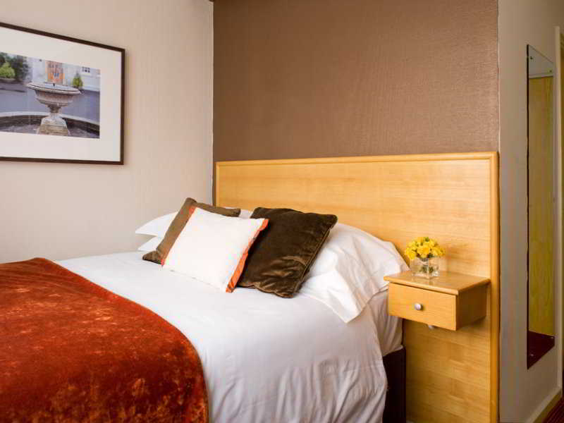 Room thumbnail 1