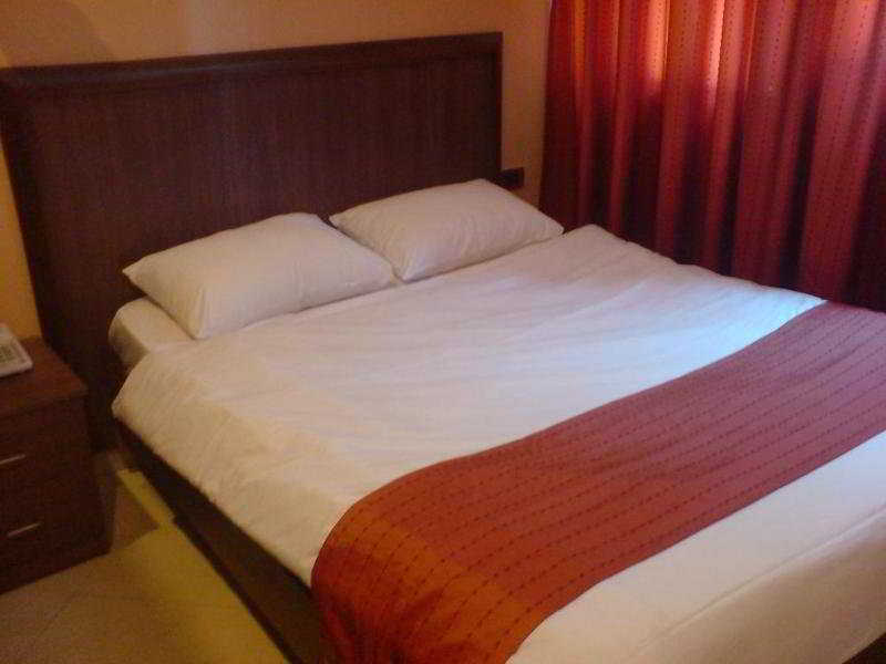 Room
 di Crystal Palace