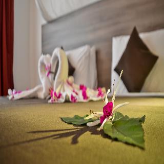 Room thumbnail 33