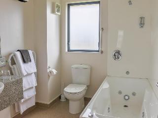 General view thumbnail 3