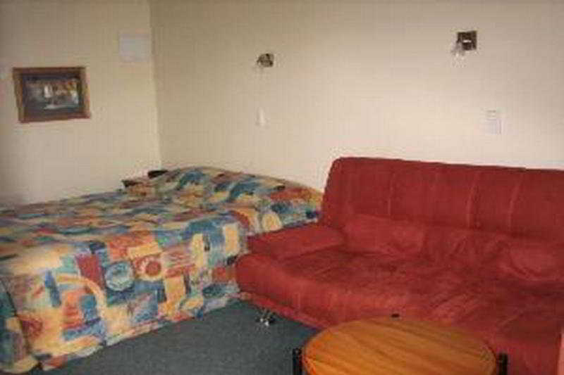 Room thumbnail 1