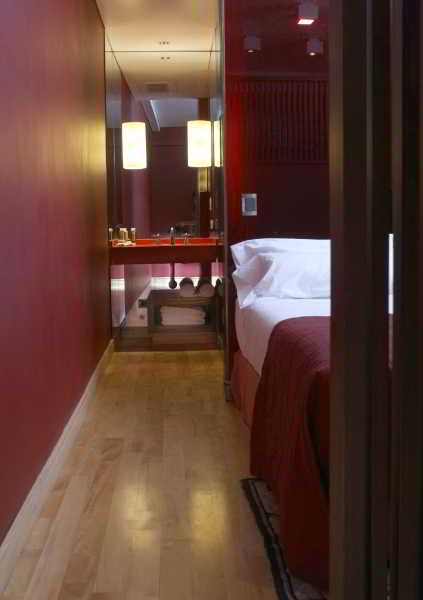 Room thumbnail 4