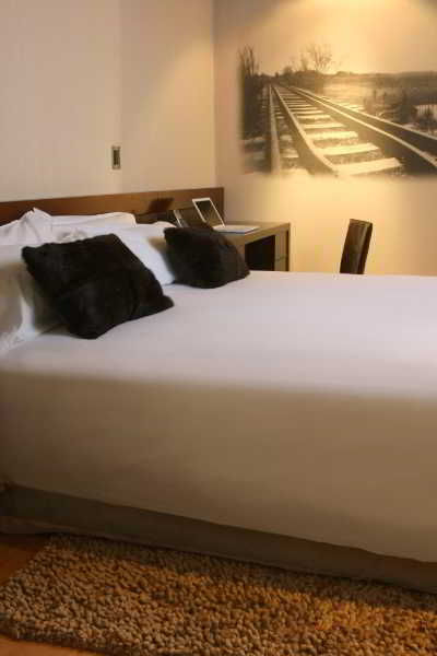 Room thumbnail 25