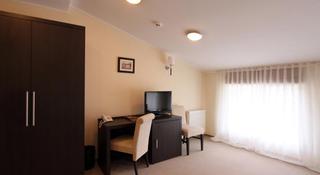 Room thumbnail 4