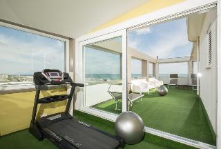 Sports and Entertainment
 di National Hotel