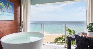 Emerald Beachfront Club Level Junior Suite With Balcony Tranquility Soaking Tub