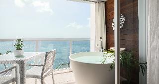 Sunset Bluff Oceanview One Bedroom Butler Suite W/ Balcony Tranquility Soaking Tub