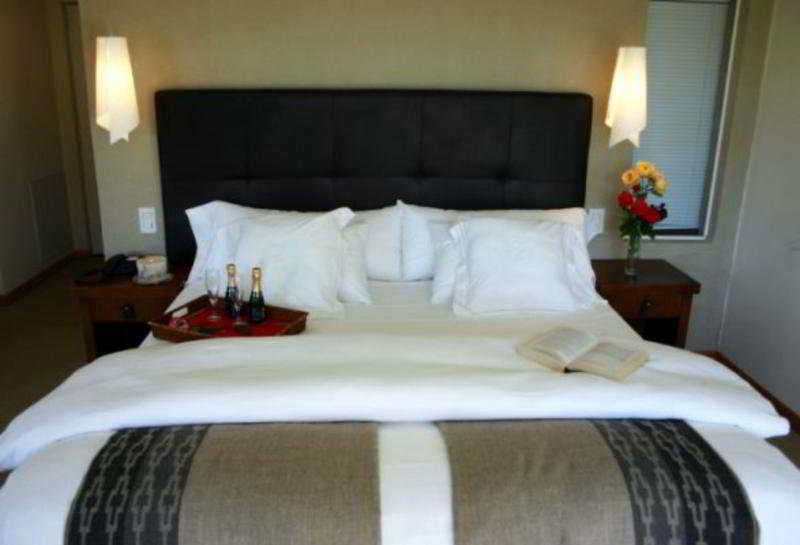 Room thumbnail 2