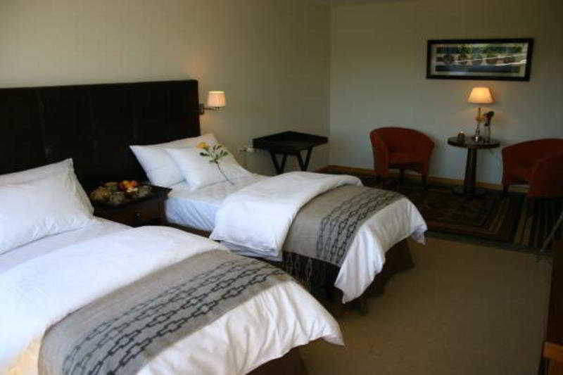 Room thumbnail 6