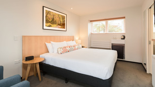 Room thumbnail 11