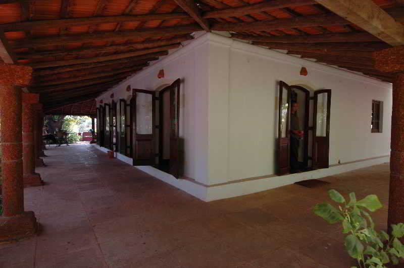 Bar
 di Laguna Anjuna