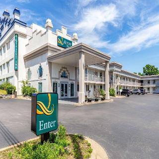 Quality Inn Branson - Hwy 76 Central Downtown