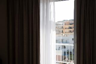 Room Room