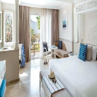 Room Room