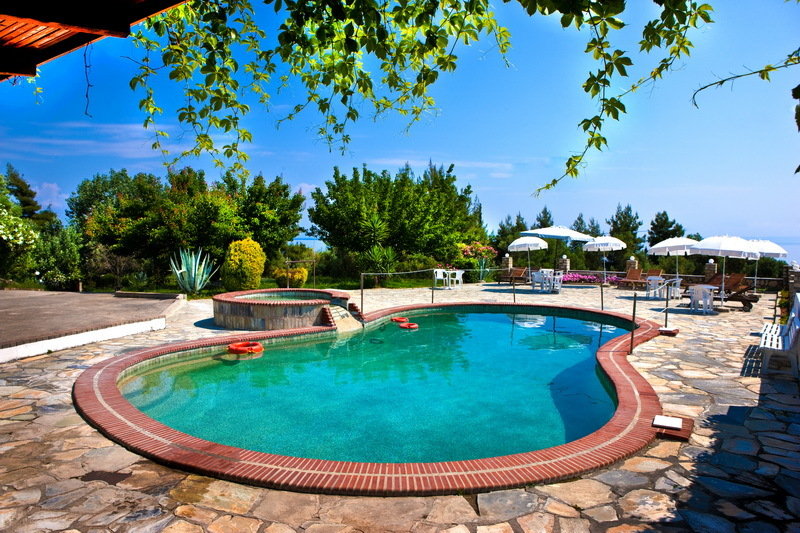 Pool
 di Across Paschos