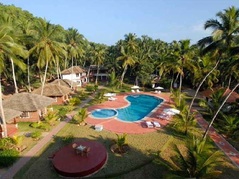 Abad Harmonia Ayurveda Beach Resort - Pool