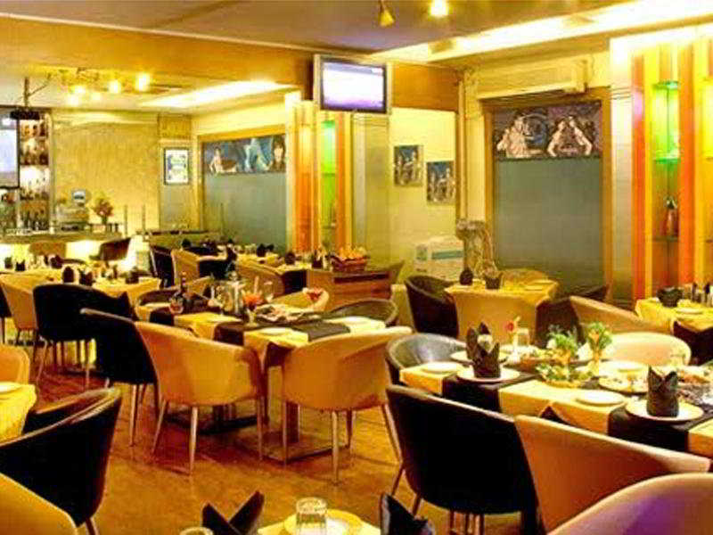 Plaza Mumbai - Restaurant