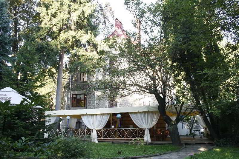 Terrace thumbnail 13