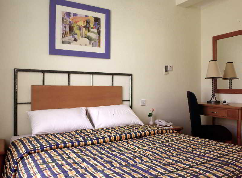 Room thumbnail 12
