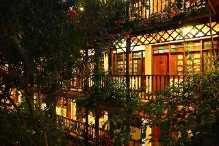 Protea Hotel Dar es Salaam Courtyard