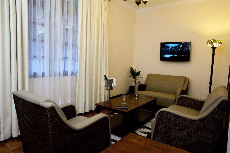 Room thumbnail 8