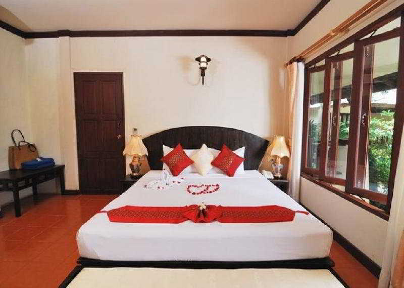 Room thumbnail 2