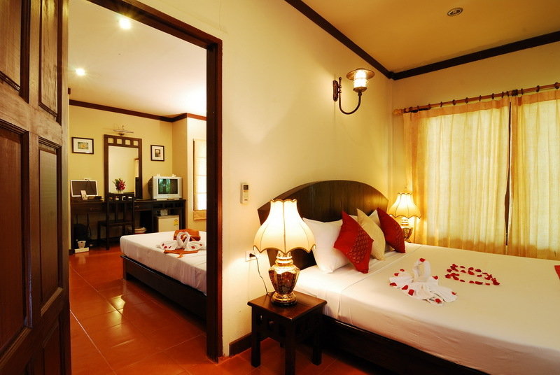 Room thumbnail 4