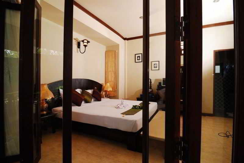 Room thumbnail 17