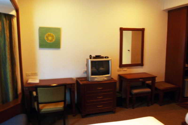Room thumbnail 11