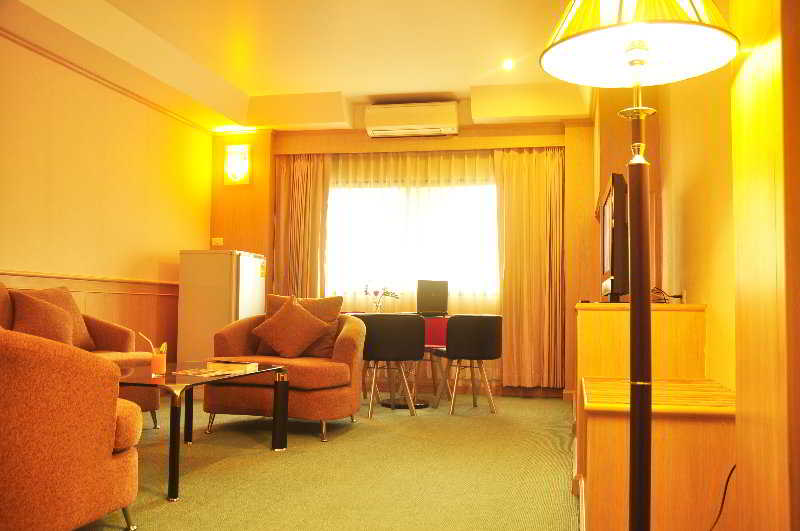 Room thumbnail 11