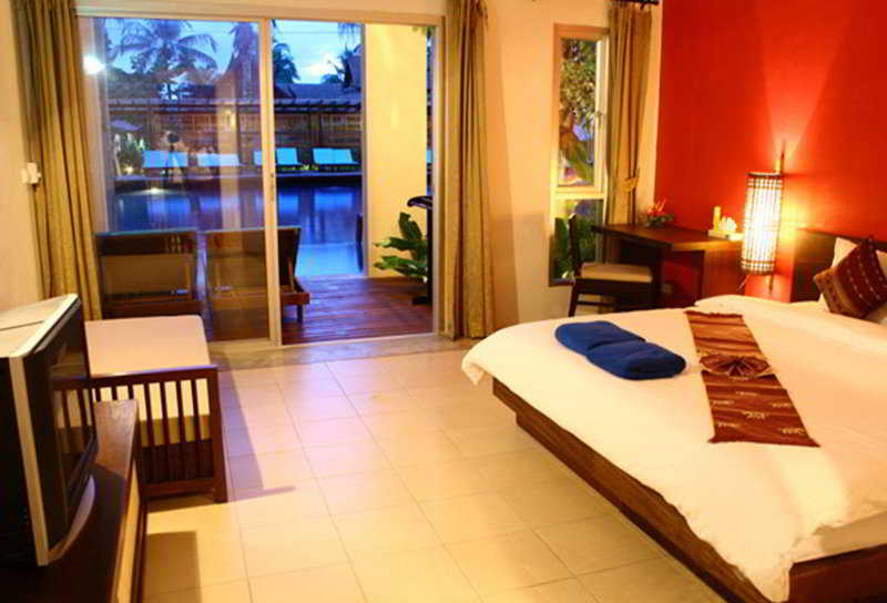 Room thumbnail 5