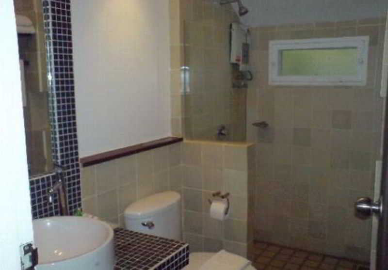 Room thumbnail 1
