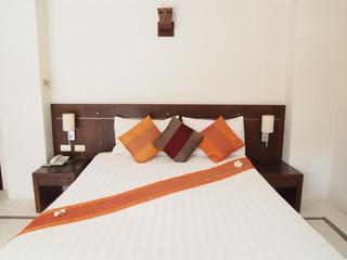 Room thumbnail 5