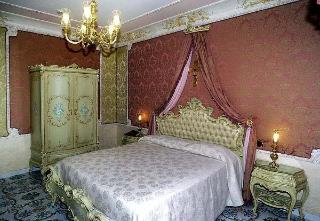 Grand Hotel La Sonrisa, Naples