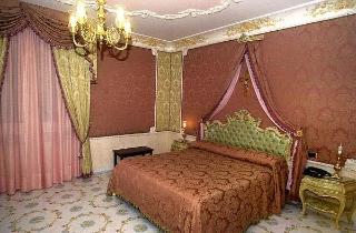 Grand Hotel La Sonrisa, Naples