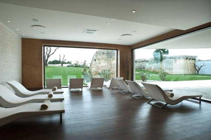 Sports and Entertainment
 di DoubleTree by Hilton Acaya Golf Resort