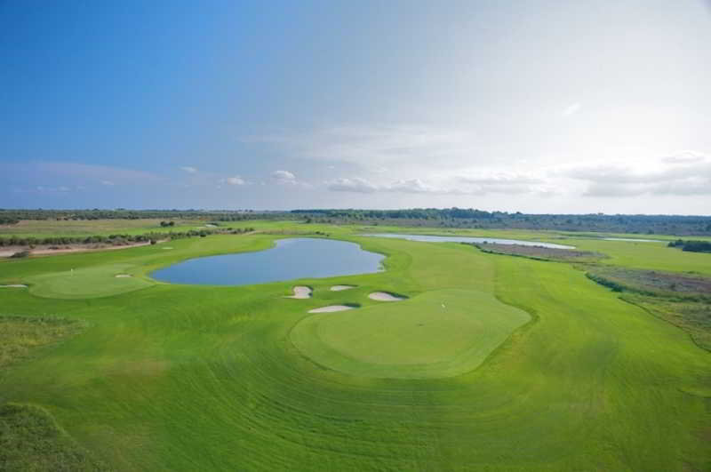 Sports and Entertainment
 di DoubleTree by Hilton Acaya Golf Resort