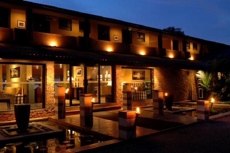 General view
 di The Lake (Seruwa)