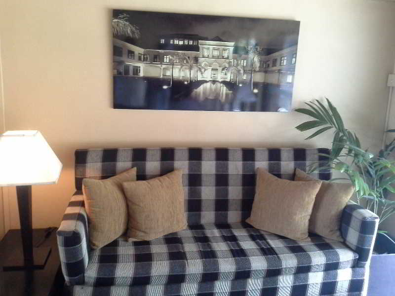 Lobby
 di The Lake (Seruwa)