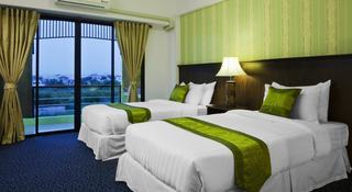 Room thumbnail 9