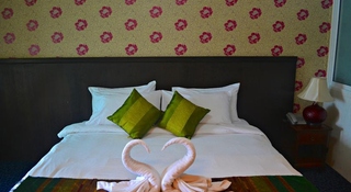Room thumbnail 5