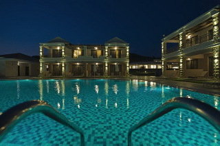 Pool
 di La Marquise Luxury Resort Complex