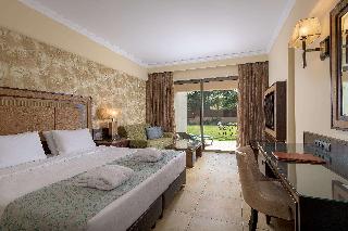 Room
 di La Marquise Luxury Resort Complex