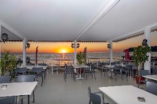 Armas Beach Hotel photo 2