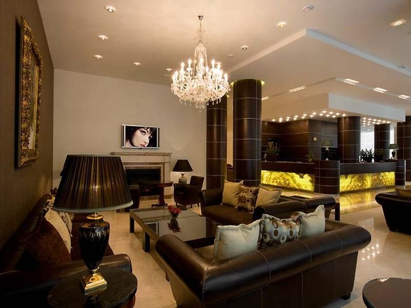 Lobby
 di Cosmopolit