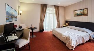 Room thumbnail 6