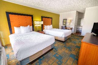 2 Double Beds Non-Smoking