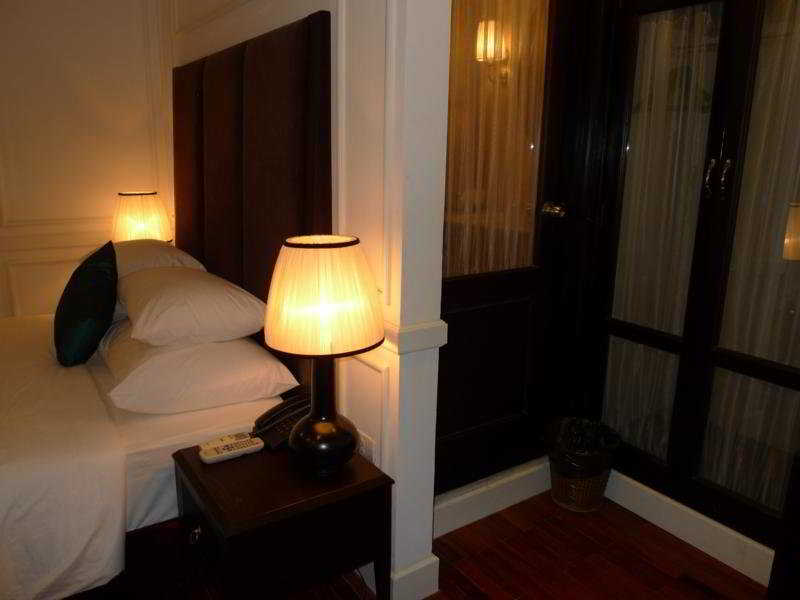 Room thumbnail 5